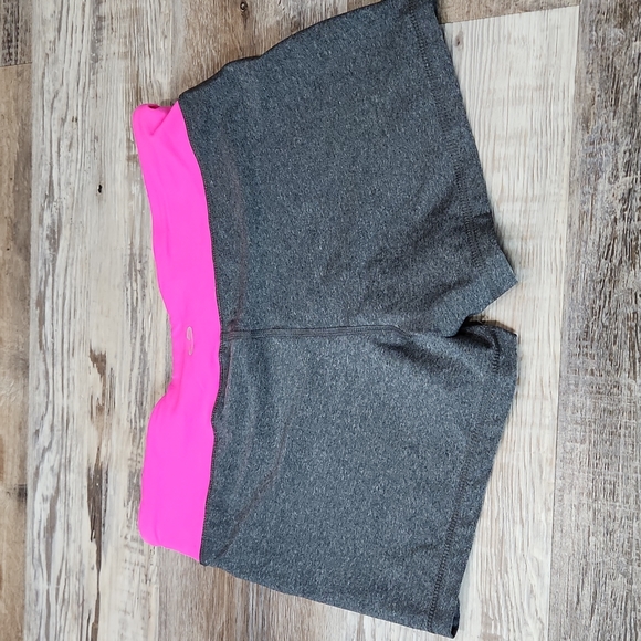 Champion shorts - Picture 3 of 3